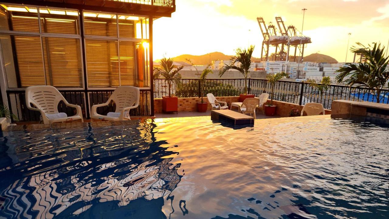 Hotel Carolina Del Mar ซันตามาร์ตา ภายนอก รูปภาพ