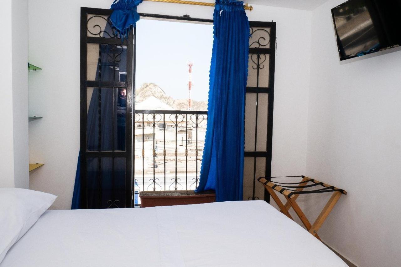 Hotel Carolina Del Mar ซันตามาร์ตา ภายนอก รูปภาพ